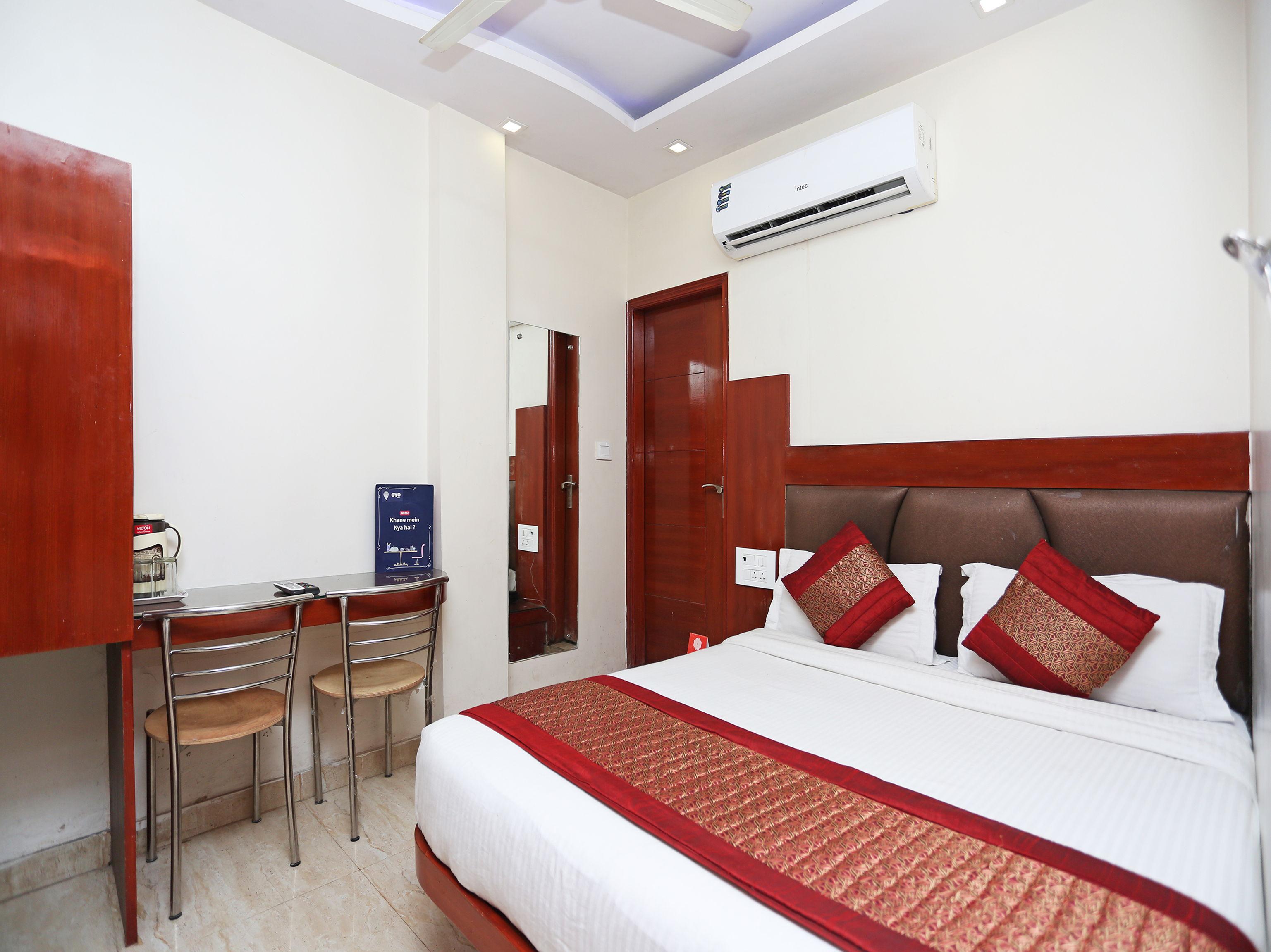 Oyo 6169 Hotel Prem Deluxe Нью-Дели Экстерьер фото