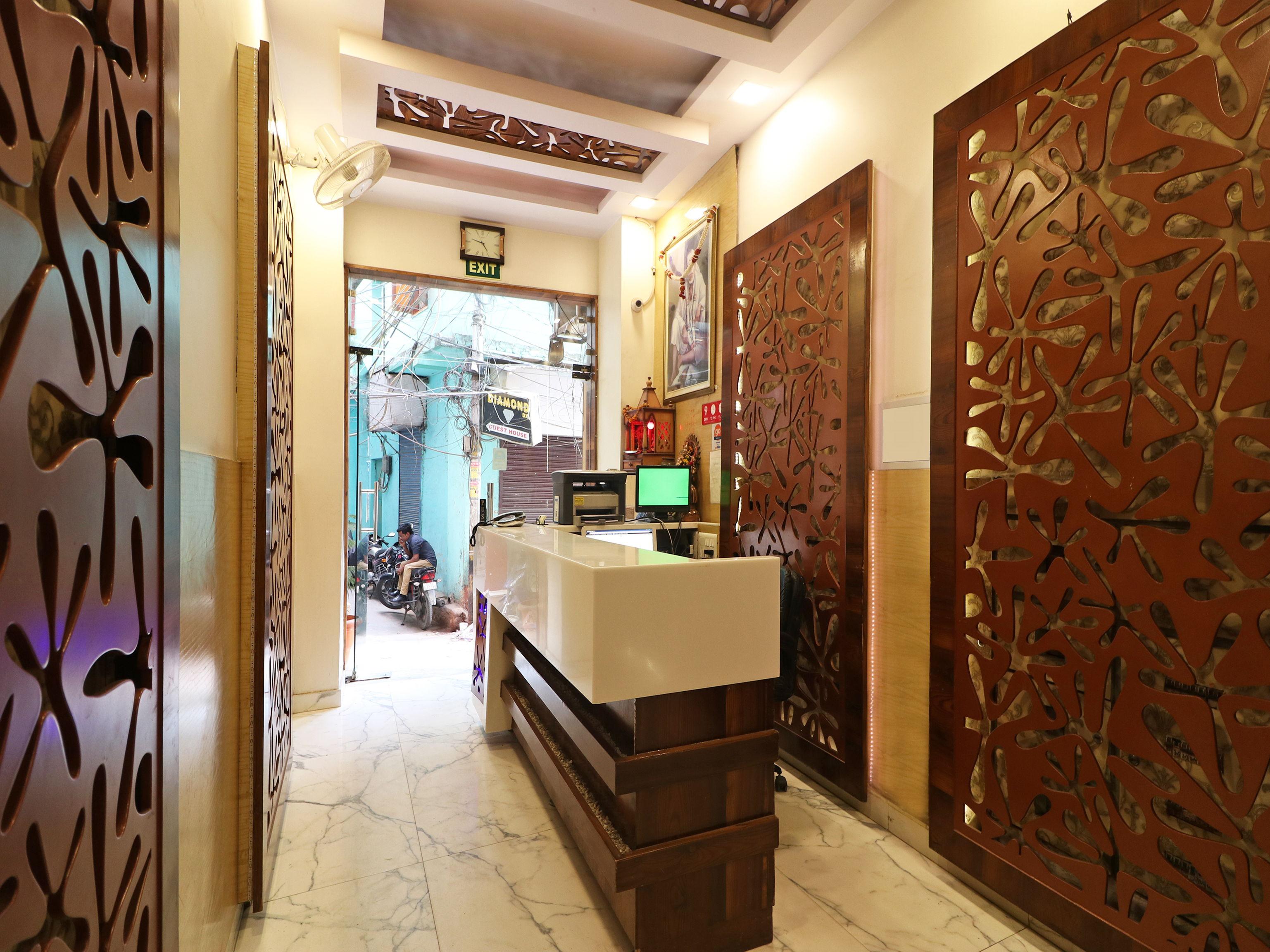 Oyo 6169 Hotel Prem Deluxe Нью-Дели Экстерьер фото